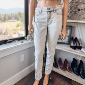 White House Black Market-MidRise Girlfriend-Everyday Soft-White Washed Jean-SZ 0